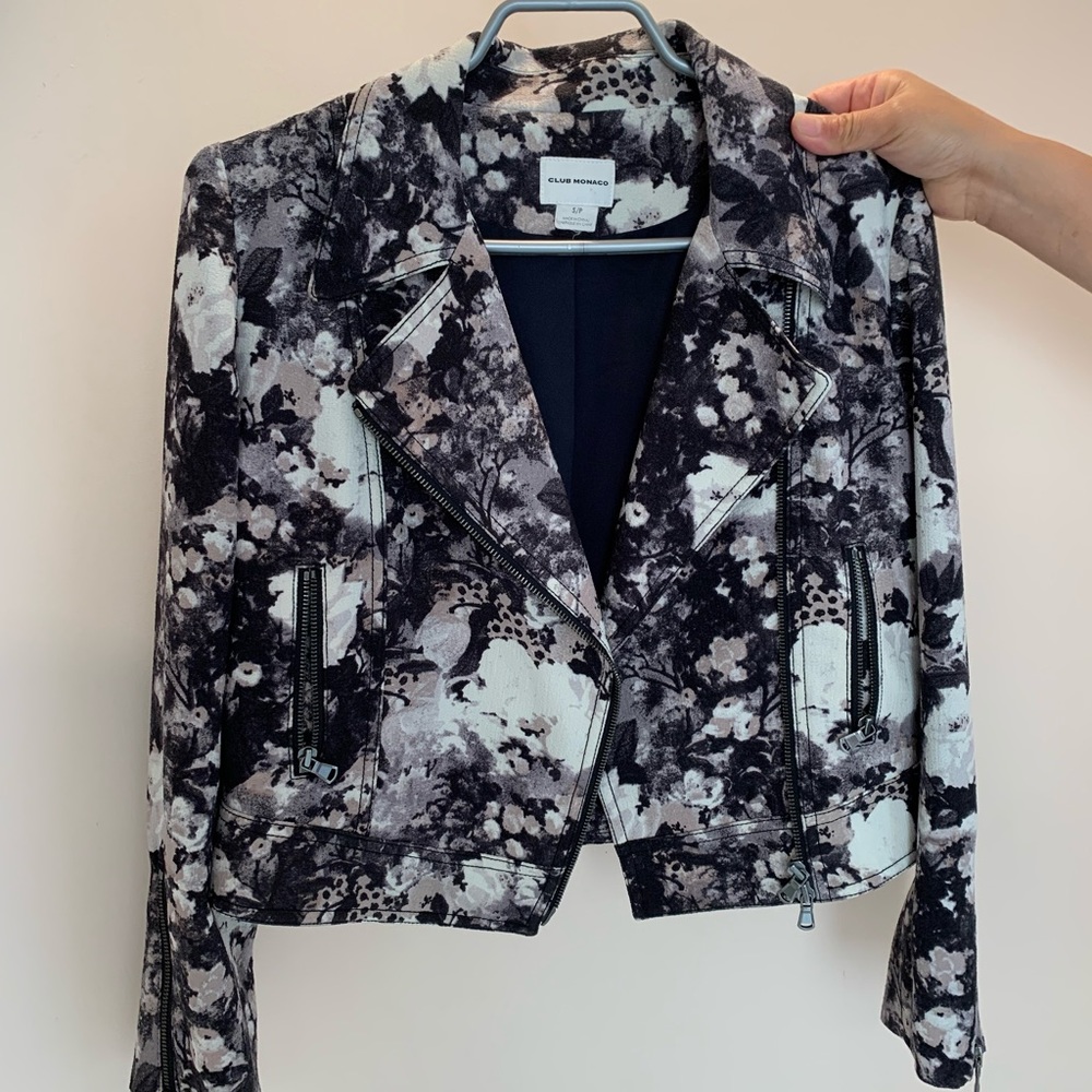Club Monaco cropped light jacket
